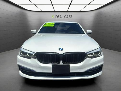 Alpine White 2018 BMW 540 540i