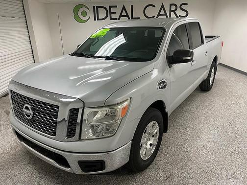 2017 Nissan Titan SV