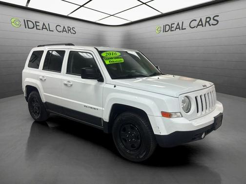 Bright White Clearcoat 2016 Jeep Patriot Sport