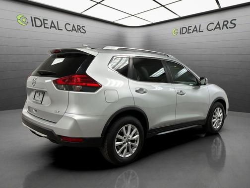 Brilliant Silver 2017 Nissan Rogue SV