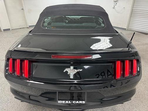 Black 2015 Ford Mustang V6
