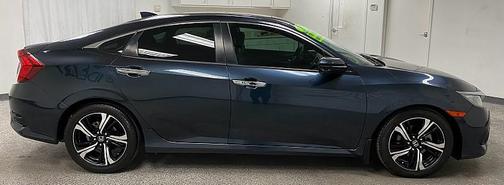 2017 Honda Civic Touring