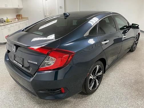 2017 Honda Civic Touring