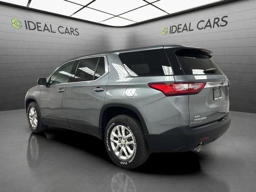 Satin Steel Metallic 2021 Chevrolet Traverse LS