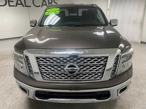 2017 Nissan Titan SL