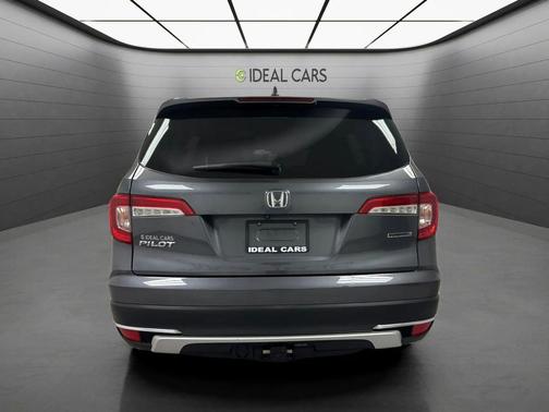 Modern Steel Metallic 2019 Honda Pilot Touring 8-Passenger