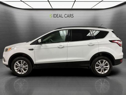 Oxford White 2018 Ford Escape SE
