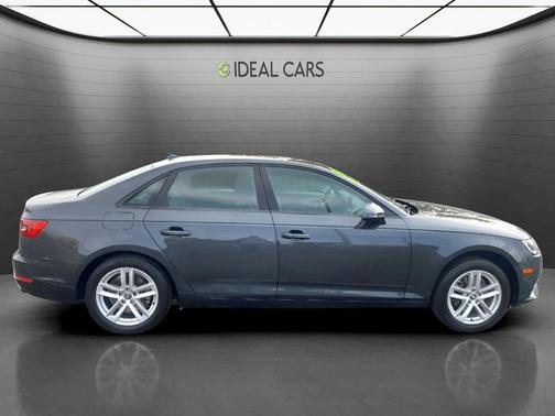 Daytona Gray Pearl Effect 2017 Audi A4 2.0T Premium