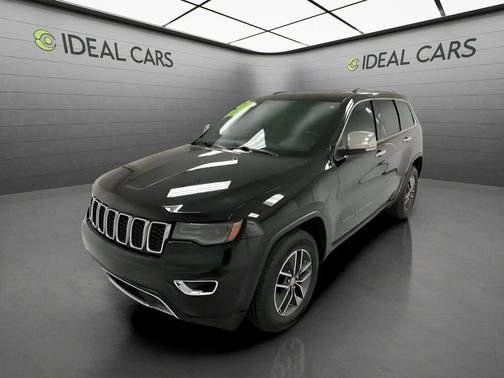 Diamond Black Crystal Pearlcoat 2017 Jeep Grand Cherokee Limited