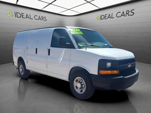 Summit White 2014 Chevrolet Express 2500 Work Van