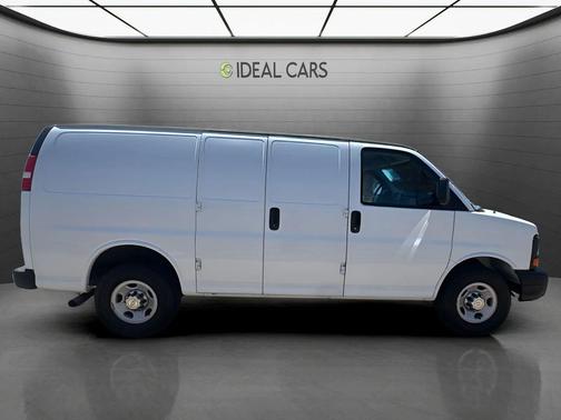 Summit White 2014 Chevrolet Express 2500 Work Van