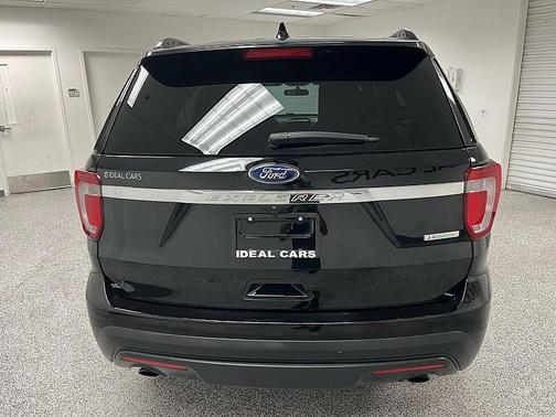 2017 Ford Explorer Base