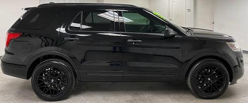 2017 Ford Explorer Base