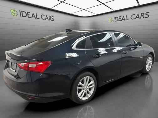 Blue Velvet Metallic 2018 Chevrolet Malibu LT