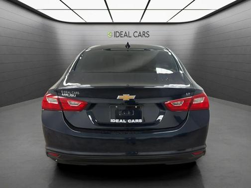 Blue Velvet Metallic 2018 Chevrolet Malibu LT