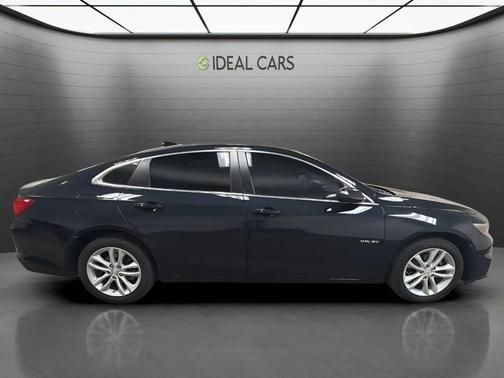 Blue Velvet Metallic 2018 Chevrolet Malibu LT