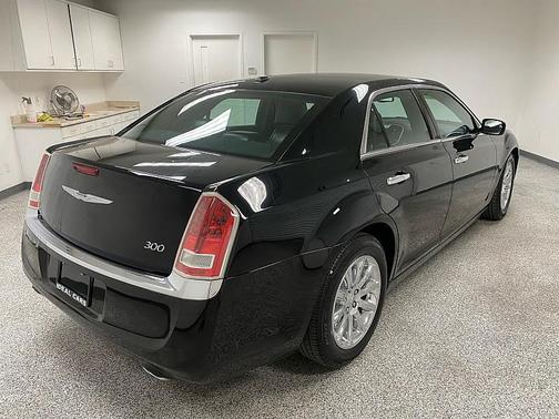 2012 Chrysler 300 Limited