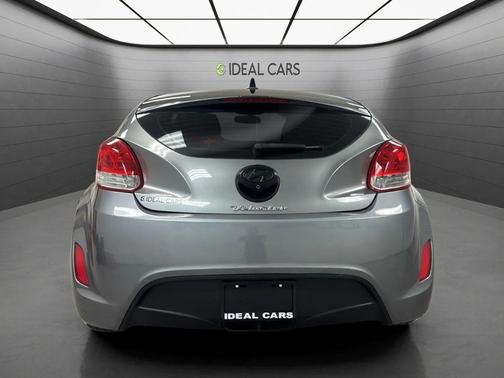 Triathlon Gray Metallic 2015 Hyundai Veloster Base