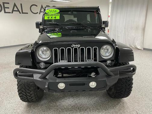 2016 Jeep Wrangler Unlimited Sahara