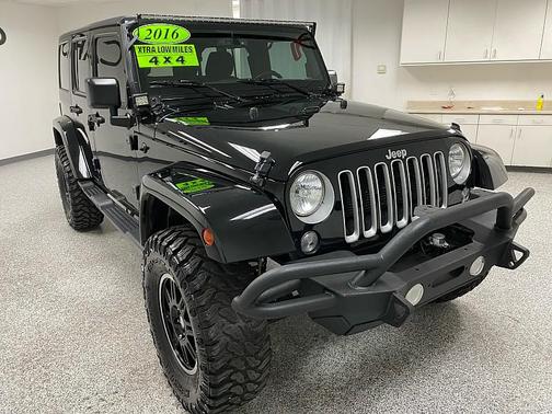 2016 Jeep Wrangler Unlimited Sahara