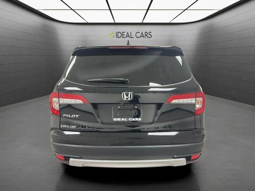 Black Forest Pearl 2020 Honda Pilot 2WD EX-L