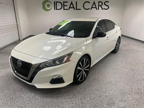 2020 Nissan Altima SR FWD