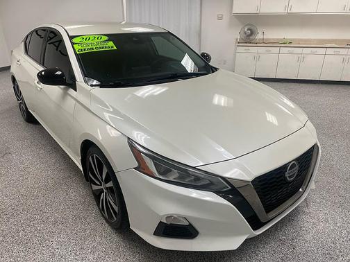 2020 Nissan Altima SR FWD