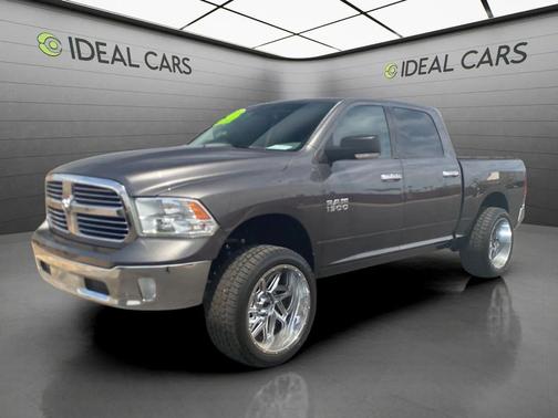 Granite Crystal Metallic Clearcoat 2016 RAM 1500 Big Horn