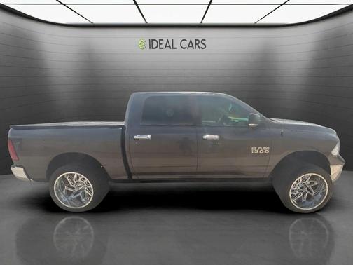 Granite Crystal Metallic Clearcoat 2016 RAM 1500 Big Horn