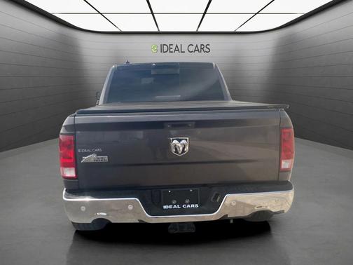 Granite Crystal Metallic Clearcoat 2016 RAM 1500 Big Horn