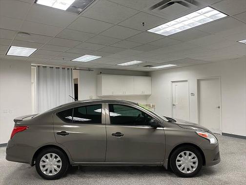 2015 Nissan Versa 1.6 S+