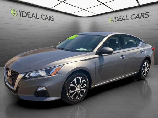 Gun Metallic 2021 Nissan Altima S FWD