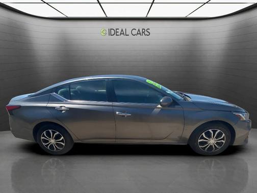 Gun Metallic 2021 Nissan Altima S FWD