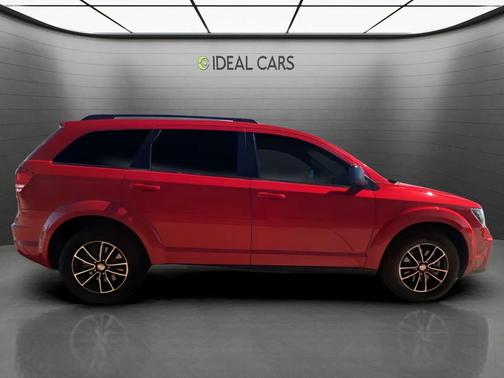 Redline 2 Coat Pearl 2017 Dodge Journey SE
