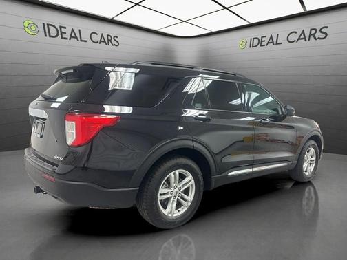 Agate Black 2022 Ford Explorer XLT