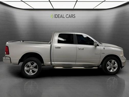 Bright Silver Metallic Clearcoat 2017 RAM 1500 Big Horn