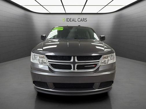 Granite Crystal Metallic Clearcoat 2016 Dodge Journey SE