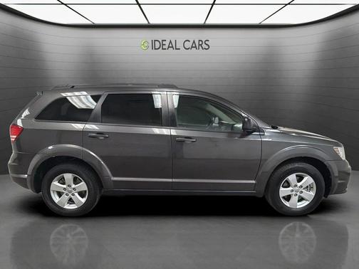 Granite Crystal Metallic Clearcoat 2016 Dodge Journey SE