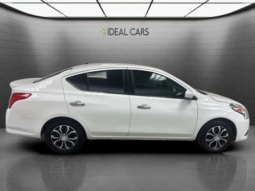 Fresh Powder 2017 Nissan Versa 1.6 SV