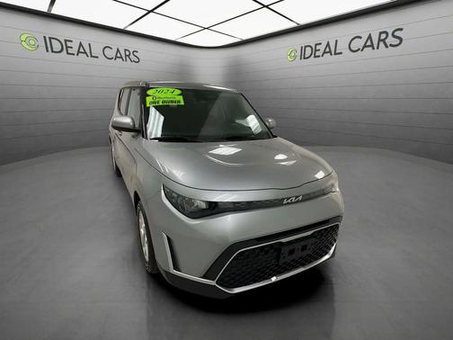 Steel Gray 2024 Kia Soul LX