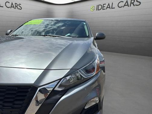 Gun Metallic 2022 Nissan Altima S FWD
