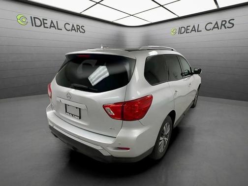 Brilliant Silver Metallic 2020 Nissan Pathfinder SV 2WD