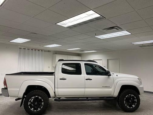 2014 Toyota Tacoma Base