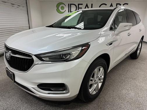 DIAMOND WHITE 2018 Buick Enclave Essence