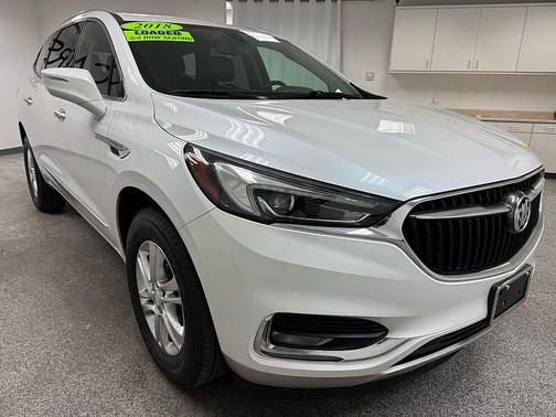 DIAMOND WHITE 2018 Buick Enclave Essence