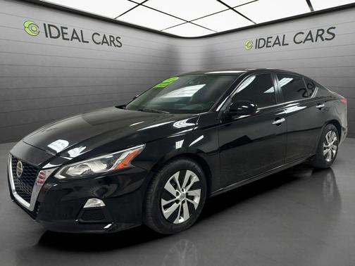 Super Black 2020 Nissan Altima S FWD