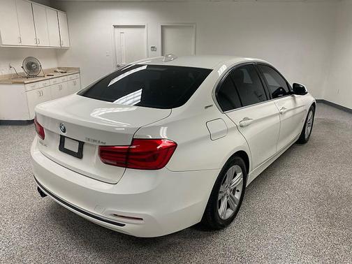 2018 BMW 330e iPerformance