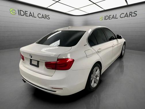 White 2018 BMW 330e iPerformance