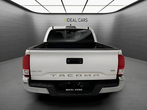 Super White 2016 Toyota Tacoma SR5