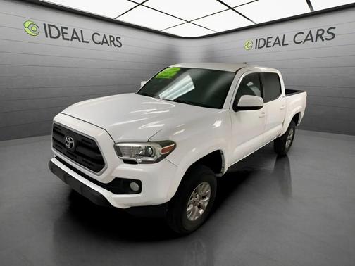 Super White 2016 Toyota Tacoma SR5